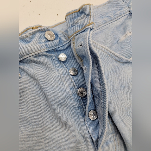 Levi's 501 Button Fly Jean Shorts - Picture 9 of 12